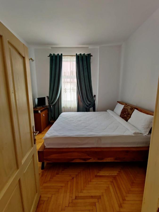 Castle Gate Hotel บราน ภายนอก รูปภาพ