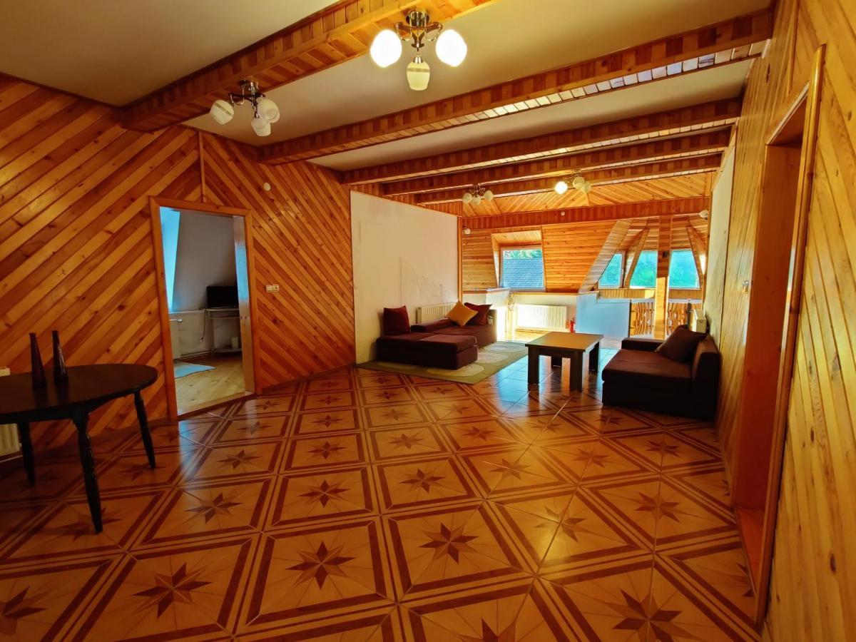 Castle Gate Hotel บราน ภายนอก รูปภาพ